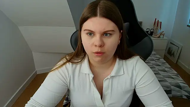 Snapshot of AbbyPleasure chatting on 04.13.26 AbbyPleasure online show from 04.13.26