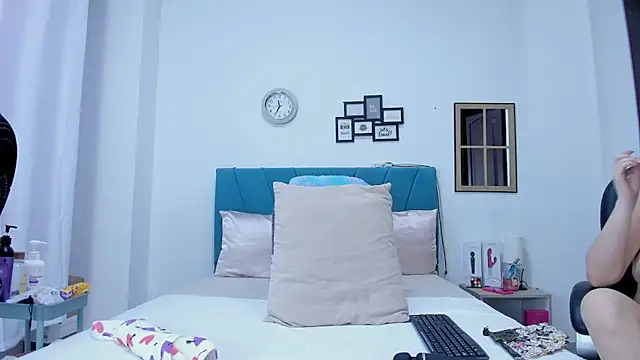 kamila lopez online show from 11.22.25