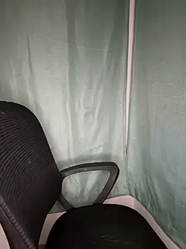 Snapshot of CharismaaBanx chatting on 02.08.25 CharismaaBanx online show from 02.08.25