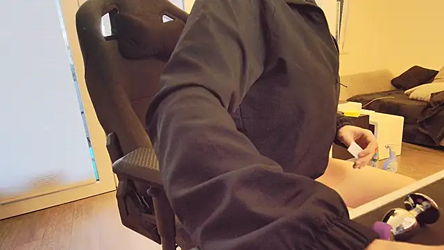 Hot ToyBoy6974 online show from 01.04.25