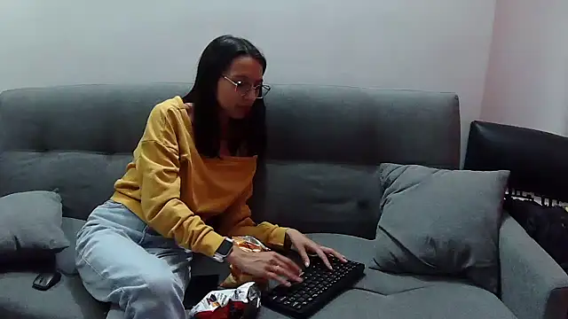 Katalleya jyj online show from 02.17.25