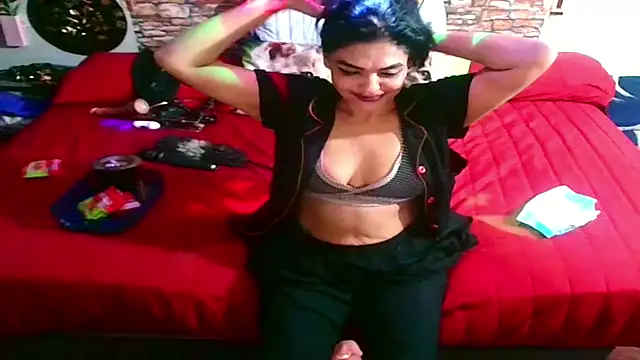 Snapshot of Indian_Blaze00 chatting on 09.28.25 Indian Blaze00 online show from 09.28.25