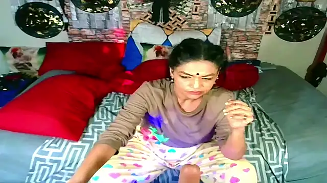 Snapshot of Indian_Blaze00 chatting on 10.22.25 Indian Blaze00 online show from 10.22.25