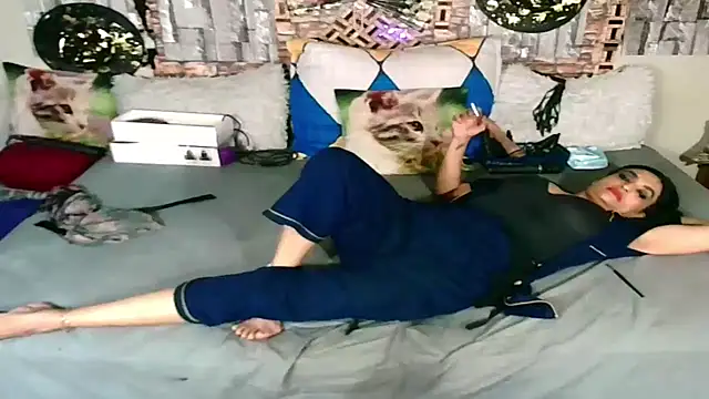 Snapshot of Indian_Blaze00 chatting on 10.29.25 Indian Blaze00 online show from 10.29.25