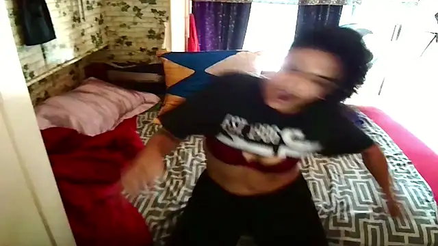 Snapshot of Indian_Blaze00 chatting on 11.24.25 Indian Blaze00 online show from 11.24.25