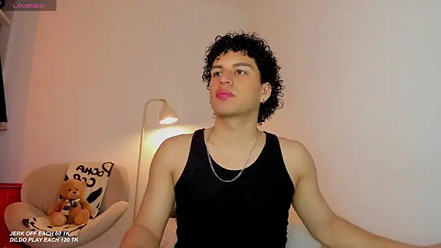 Curlblue online show from 11.04.25