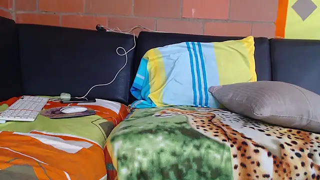 Snapshot of sexyblackxx12 chatting on 10.16.25 sexyblackxx12 online show from 10.16.25