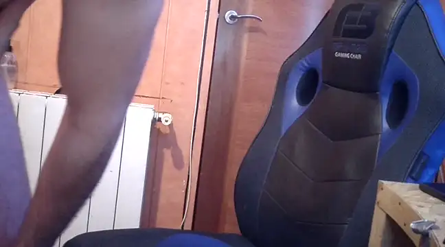 Snapshot of Lia_Y_PatrickX chatting on 03.16.25 Lia Y PatrickX online show from 03.16.25