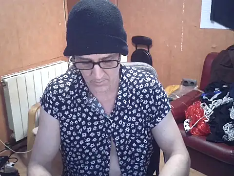 Snapshot of Lia_Y_PatrickX chatting on 03.05.26 Lia Y PatrickX online show from 03.05.26