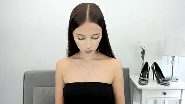 EmilyDarling online show from 10.06.25