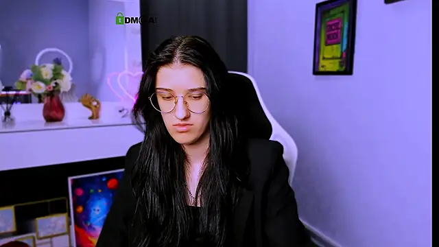 Snapshot of scarlet_mooore chatting on 03.21.25 scarlet mooore online show from 03.21.25