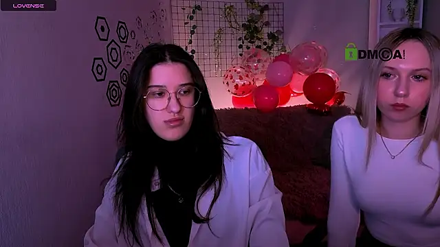 Snapshot of scarlet_mooore chatting on 02.20.26 scarlet mooore online show from 02.20.26