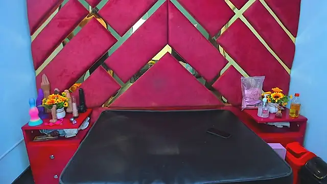 Snapshot of Sweet_Annyy chatting on 12.03.25 Sweet Annyy online show from 12.03.25