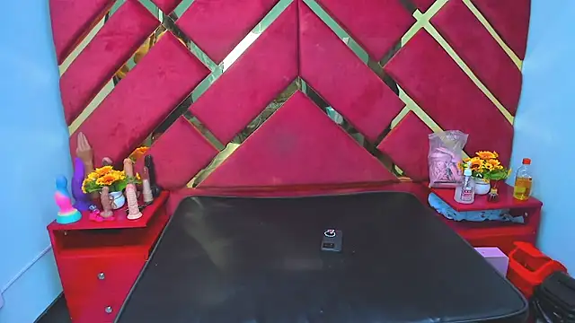 Snapshot of Sweet_Annyy chatting on 12.15.25 Sweet Annyy online show from 12.15.25