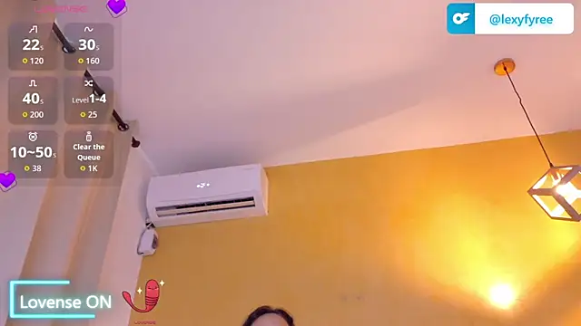 Snapshot of lexyfyre chatting on 05.22.26 lexyfyre online show from 05.22.26