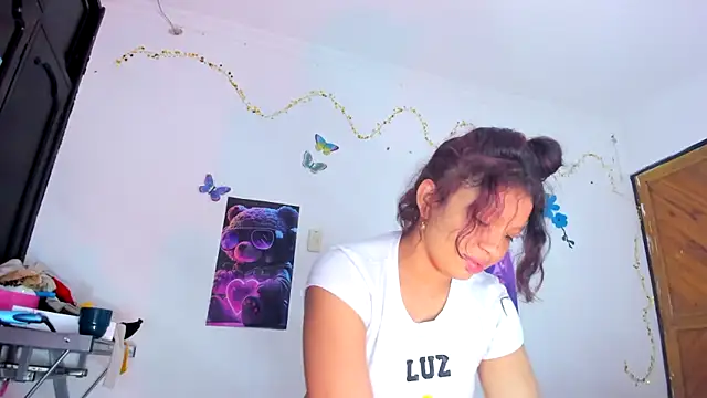 Emily Coper18 online show from 02.20.25