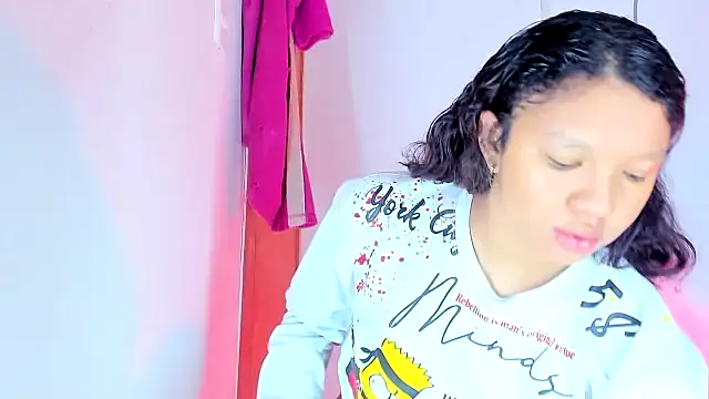 Emily Coper18 online show from 09.18.25