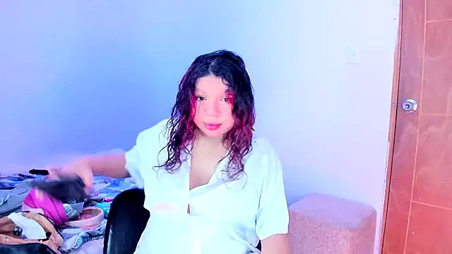 Emily Coper18 online show from 06.13.26