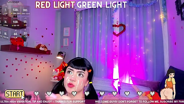 Snapshot of Tiny__Emmy chatting on 03.09.25 Tiny Emmy online show from 03.09.25