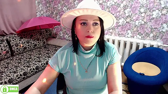 Snapshot of Julia-ru chatting on 12.15.24 Julia-ru online show from 12.15.24