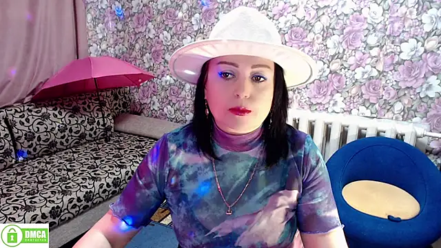 Snapshot of Julia-ru chatting on 12.21.24 Julia-ru online show from 12.21.24