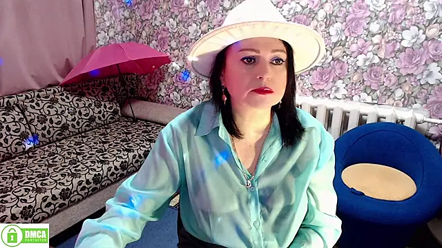 Snapshot of Julia-ru chatting on 12.22.24 Julia-ru online show from 12.22.24