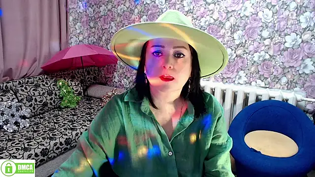 Snapshot of Julia-ru chatting on 12.28.24 Julia-ru online show from 12.28.24