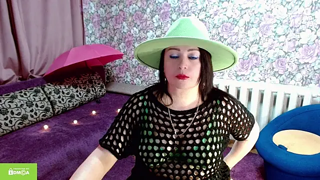 Snapshot of Julia-ru chatting on 10.15.25 Julia-ru online show from 10.15.25