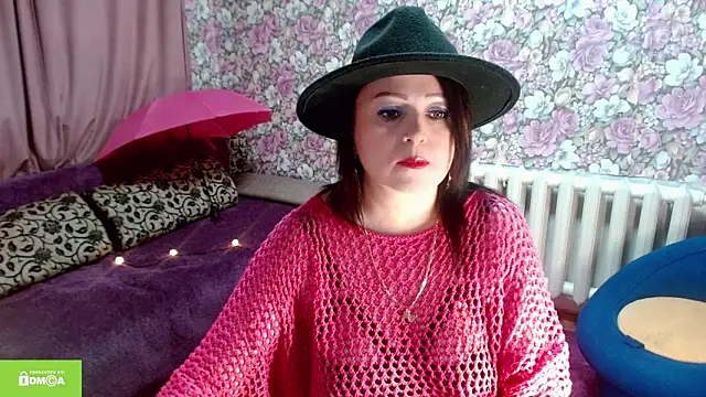 Snapshot of Julia-ru chatting on 10.29.25 Julia-ru online show from 10.29.25