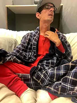 Snapshot of joeiandola chatting on 12.05.25 joeiandola online show from 12.05.25