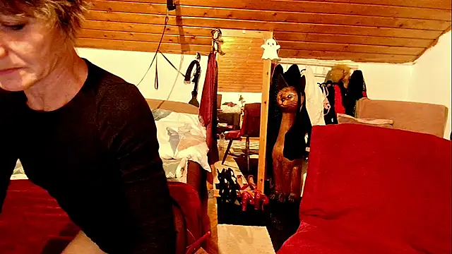 Hot Colettte online show from 11.16.25