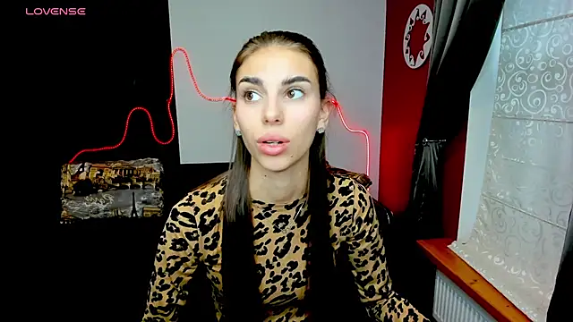 Snapshot of EmmyGreans chatting on 09.18.25 EmmyGreans online show from 09.18.25