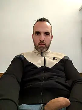 leon3875 online show from 09.15.25