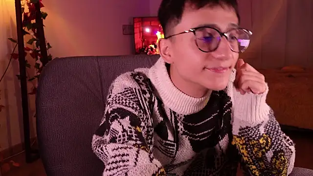 Snapshot of Mr_evan1 chatting on 12.17.24 Mr evan1 online show from 12.17.24