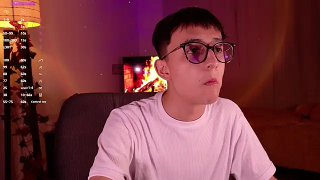 Snapshot of Mr_evan1 chatting on 12.18.24 Mr evan1 online show from 12.18.24