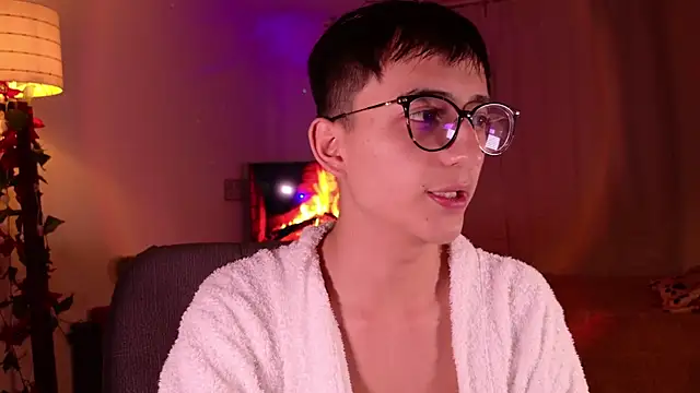 Snapshot of Mr_evan1 chatting on 12.23.24 Mr evan1 online show from 12.23.24