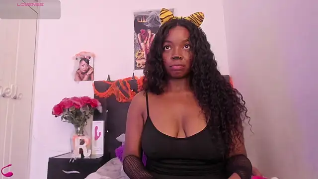 Reina Love2 online show from 10.12.25