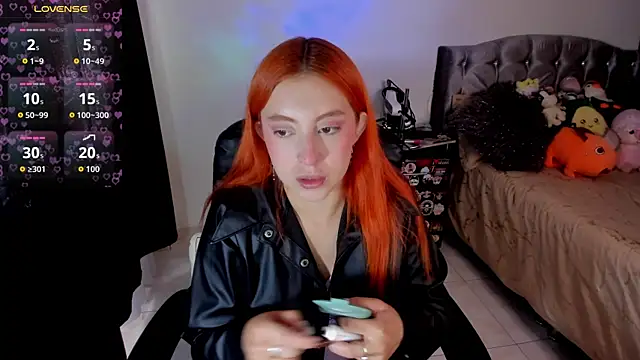 Violetaarey online show from 04.30.26