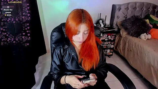 Violetaarey online show from 04.30.26