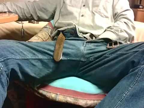 Snapshot of Giulio35_Pika chatting on 01.10.26 Giulio35 Pika online show from 01.10.26