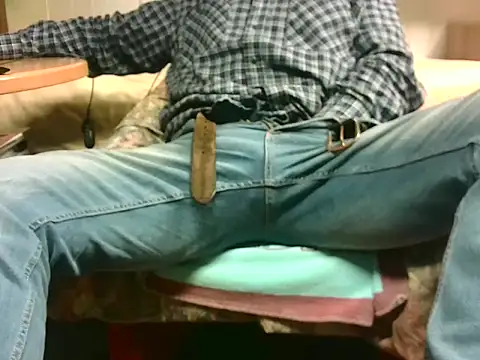 Snapshot of Giulio35_Pika chatting on 03.09.26 Giulio35 Pika online show from 03.09.26