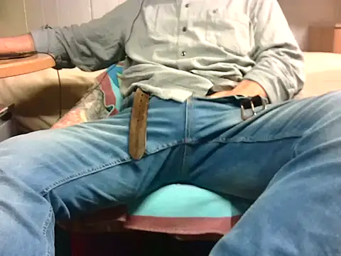 Snapshot of Giulio35_Pika chatting on 03.11.26 Giulio35 Pika online show from 03.11.26