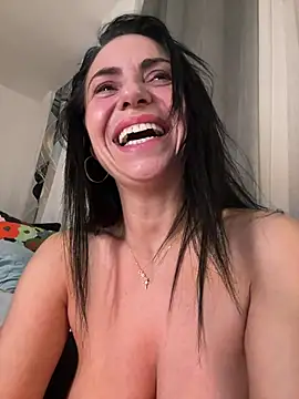 Snapshot of KimKelly13 chatting on 01.27.25 KimKelly13 online show from 01.27.25