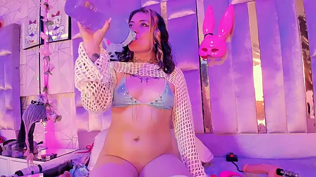 Broklinwhite  online show from 02.15.25