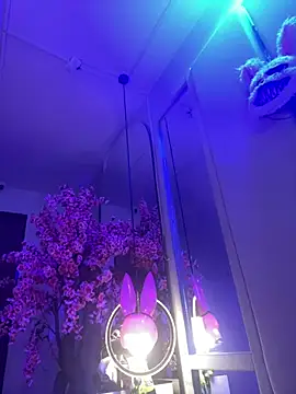 Broklinwhite  online show from 07.21.26