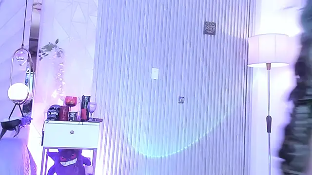 Snapshot of zephirahabney chatting on 10.19.25 zephirahabney online show from 10.19.25