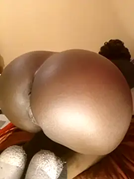 Misskhalifa  online show from 10.24.25