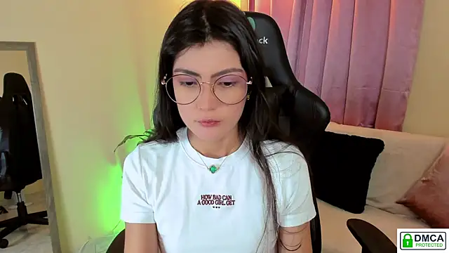 Lilabril online show from 03.17.25