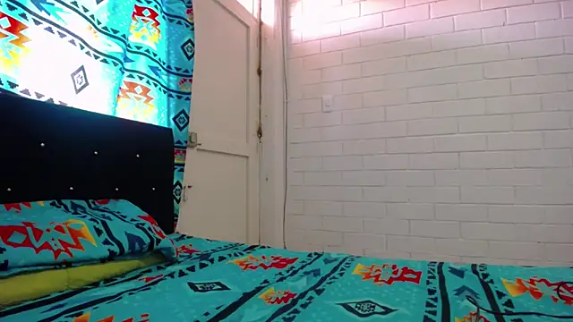 Snapshot of GiveLove1 chatting on 02.21.25 GiveLove1 online show from 02.21.25