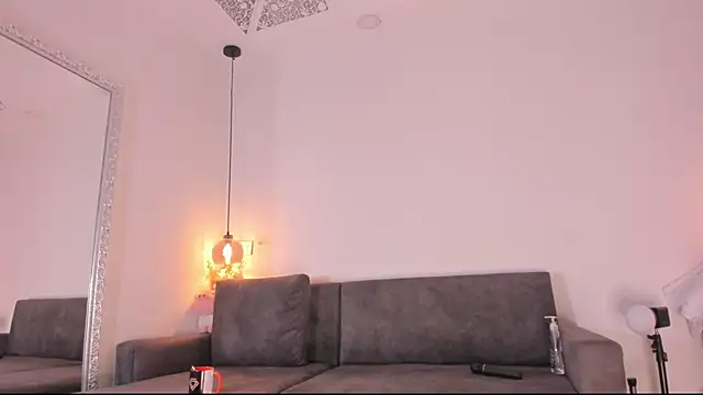 Snapshot of Isabella_francoo chatting on 10.22.25 Isabella francoo online show from 10.22.25